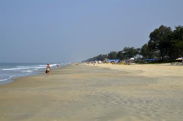 01 Mobor-Beach_and_Cavelossim-Beach,_Goa_DSC7364_b_H600
